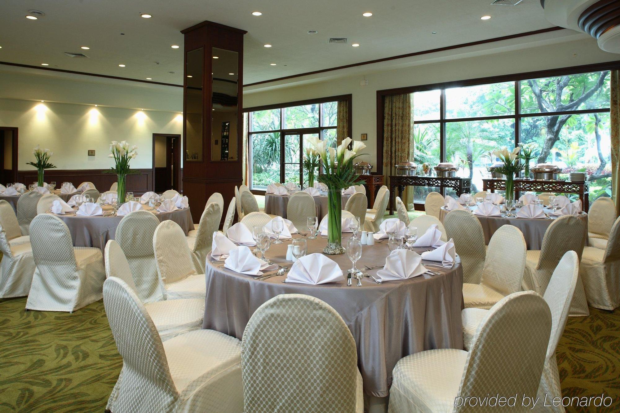 Intercontinental Manila Makati City Restaurante foto